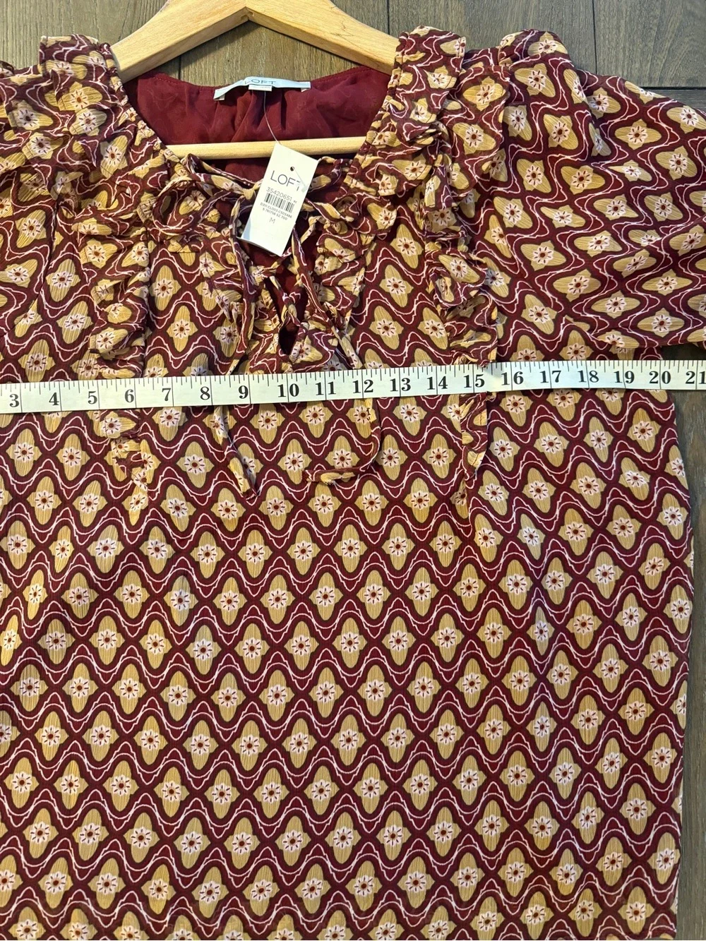 NWT LOFT Medium Burgundy Floral Ruffle Tie Neck Puff Sleeve Lined Blouse Boho